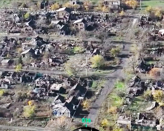 Въоръжените сили на Украйна съобщиха, че се организират допълнителни логистични маршрути към Покровск, докато продължат борбата