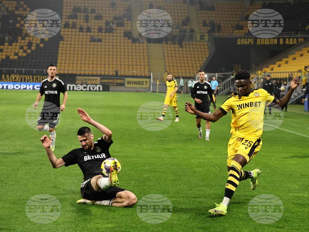 Ботев (Пловдив) продава халфа Абрахам Оджо в полското първенство