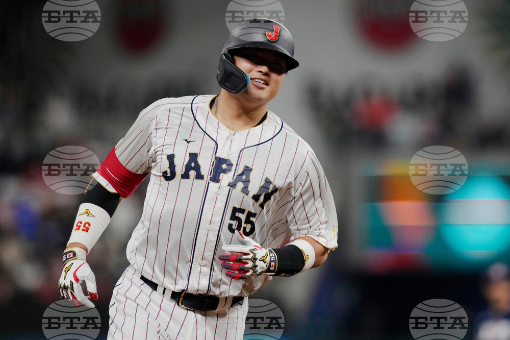 Murakami Posted Baskeball