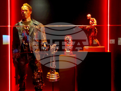 Турция - Истанбул - Джеймс Камерън - изложба