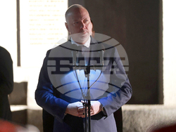 Сливница - Сръбско-българска война - паметник „Героите на Сливница“