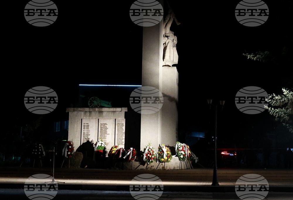 Сливница - Сръбско-българска война - паметник „Героите на Сливница“ - тържествена заря