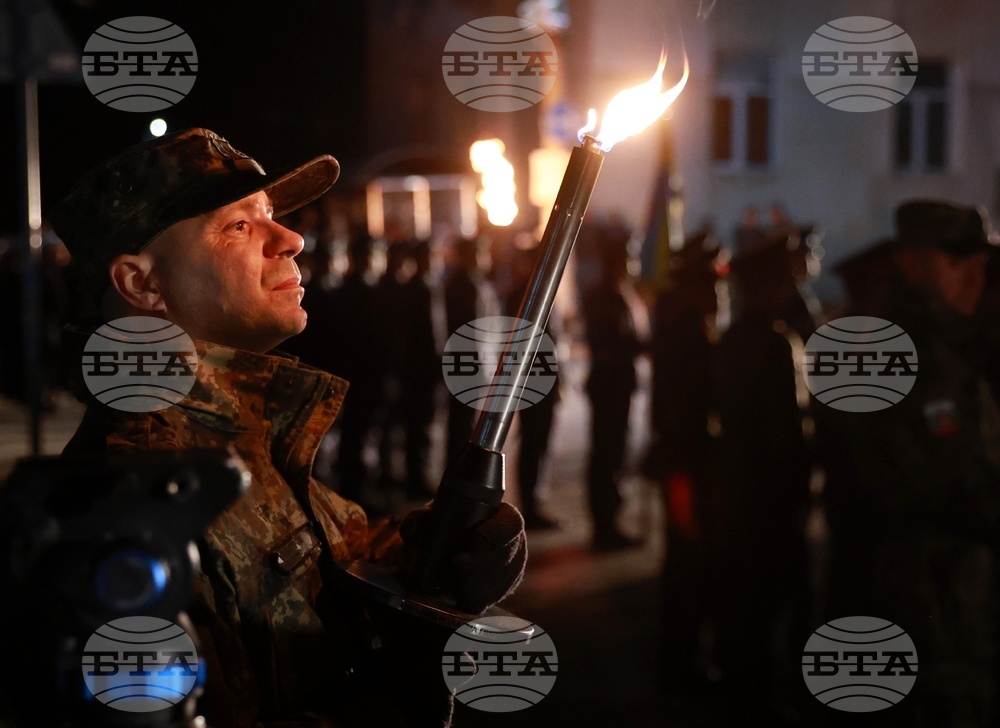 Сливница - Сръбско-българска война - паметник „Героите на Сливница“ - тържествена заря
