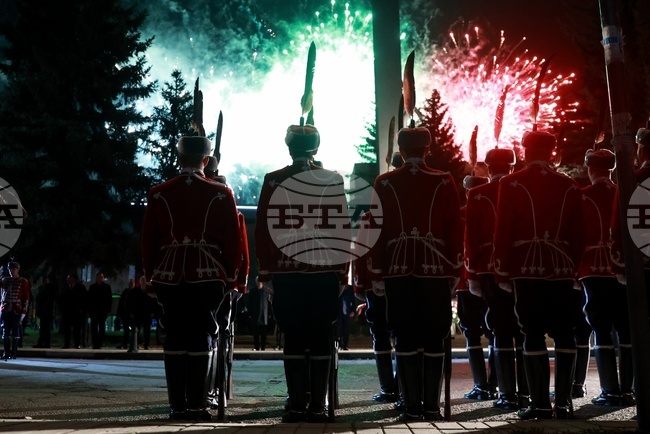 Сливница - Сръбско-българска война - паметник „Героите на Сливница“ - тържествена заря