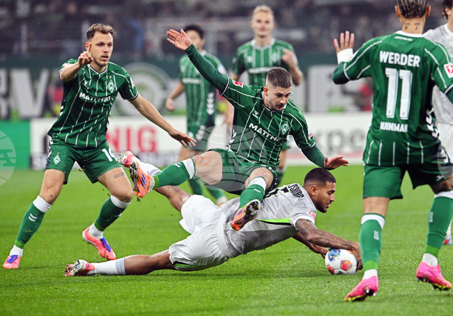 Вердер Бремен надигра Волфсбург в първия мач от десетия кръг на Бундеслигата