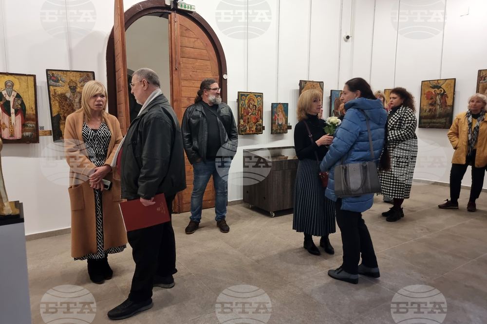 Бургас - Андрей Янев - изложба „Гост” - откриване