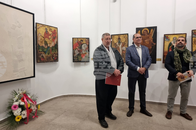 С откриването на "Гост" в Бургас Андрей Янев завърши цикъла от изложби по повод 60-годишнината си 