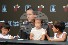 Hornets Heat Basketball