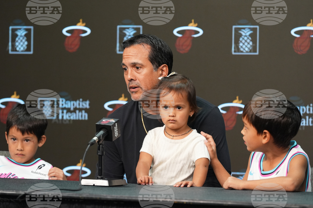 Hornets Heat Basketball