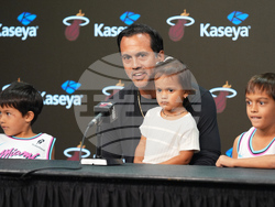 Hornets Heat Basketball