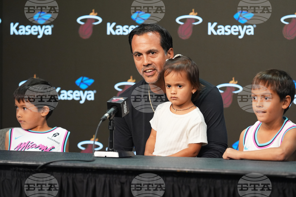 Hornets Heat Basketball