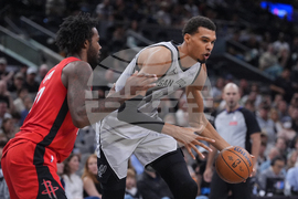 Rockets Spurs Basketball