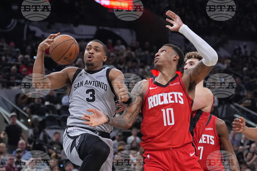 Rockets Spurs Basketball