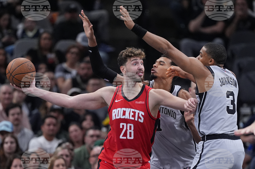 Rockets Spurs Basketball