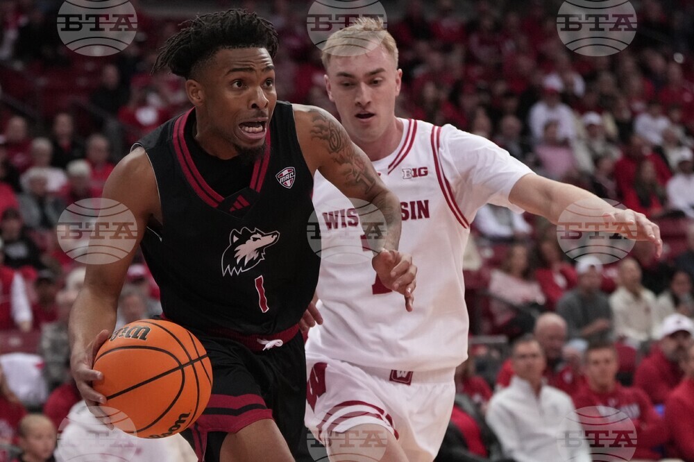 N Illinois Wisconsin Basketball