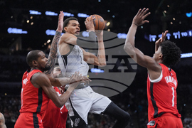 Rockets Spurs Basketball