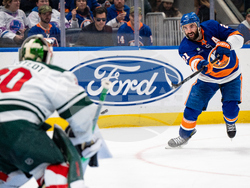 Wild Islanders Hockey