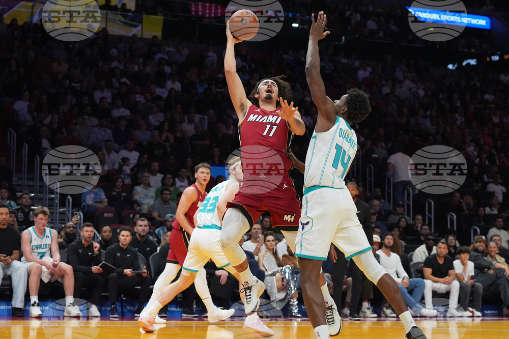 Hornets Heat Basketball