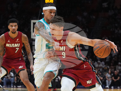 Hornets Heat Basketball