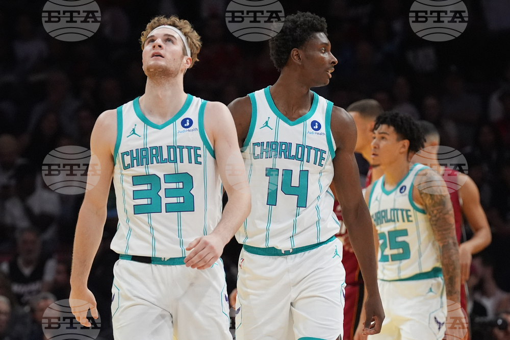 Hornets Heat Basketball