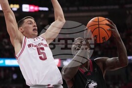 N Illinois Wisconsin Basketball