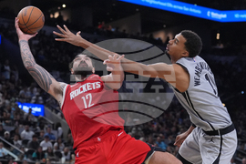 Rockets Spurs Basketball