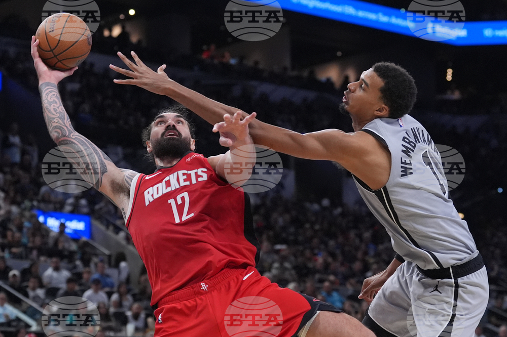 Rockets Spurs Basketball