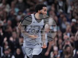 Rockets Spurs Basketball