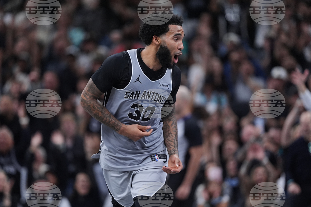 Rockets Spurs Basketball