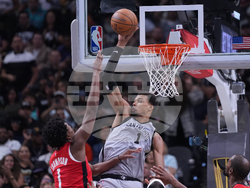 Rockets Spurs Basketball