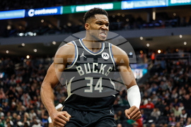 Bulls Bucks Basketball