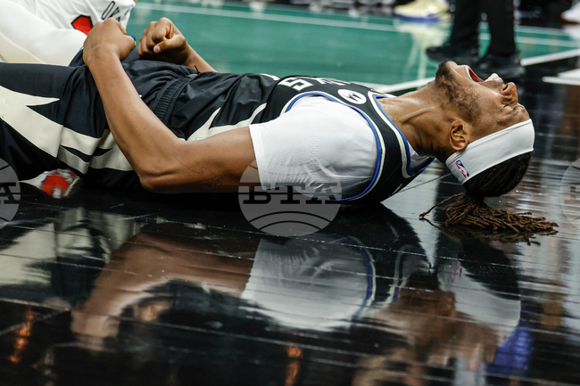 APTOPIX Bulls Bucks Basketball