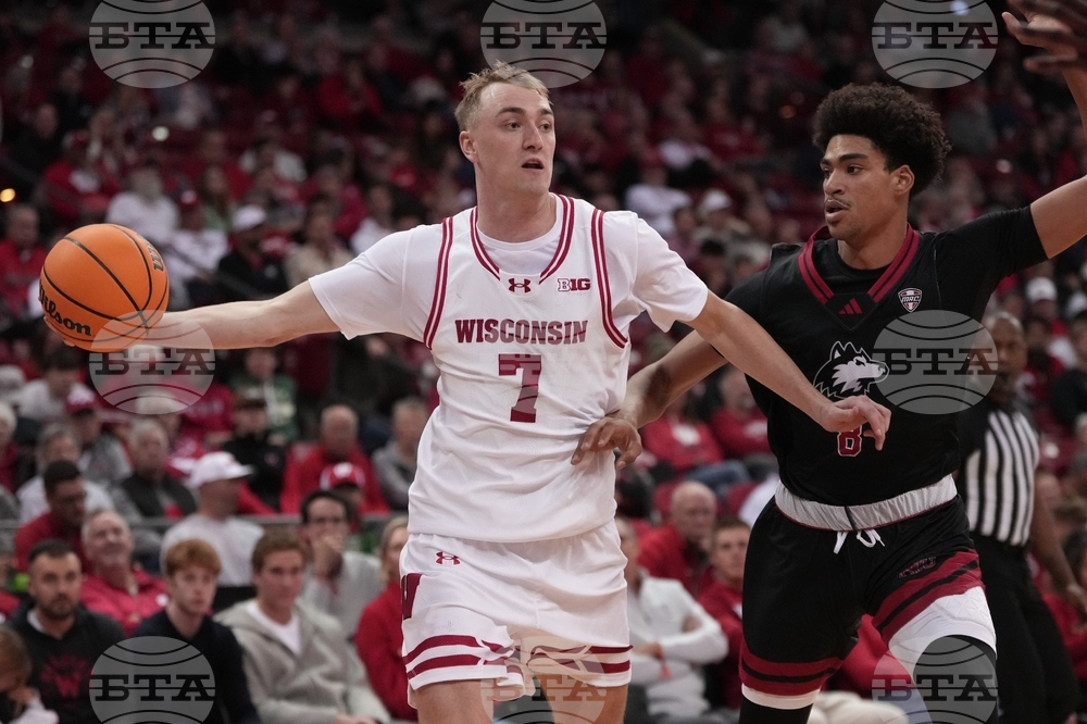 N Illinois Wisconsin Basketball