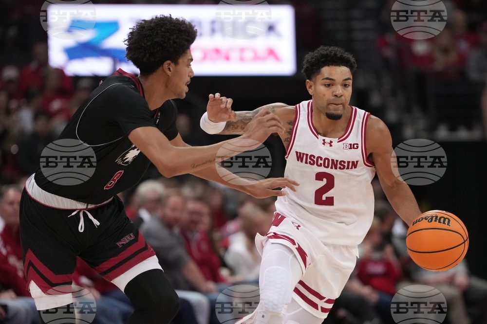 N Illinois Wisconsin Basketball