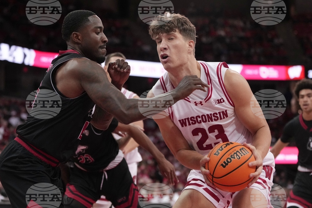 N Illinois Wisconsin Basketball