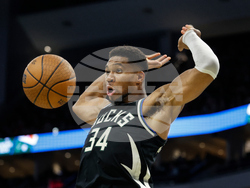 Bulls Bucks Basketball