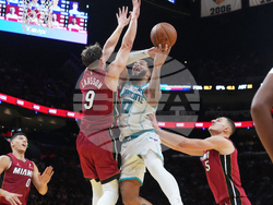 Hornets Heat Basketball