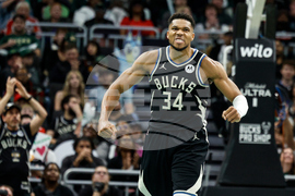 Bulls Bucks Basketball