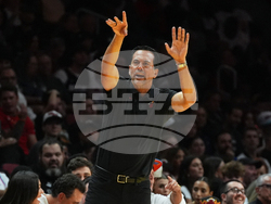 Hornets Heat Basketball