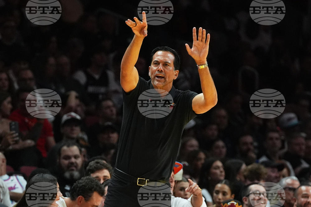 Hornets Heat Basketball