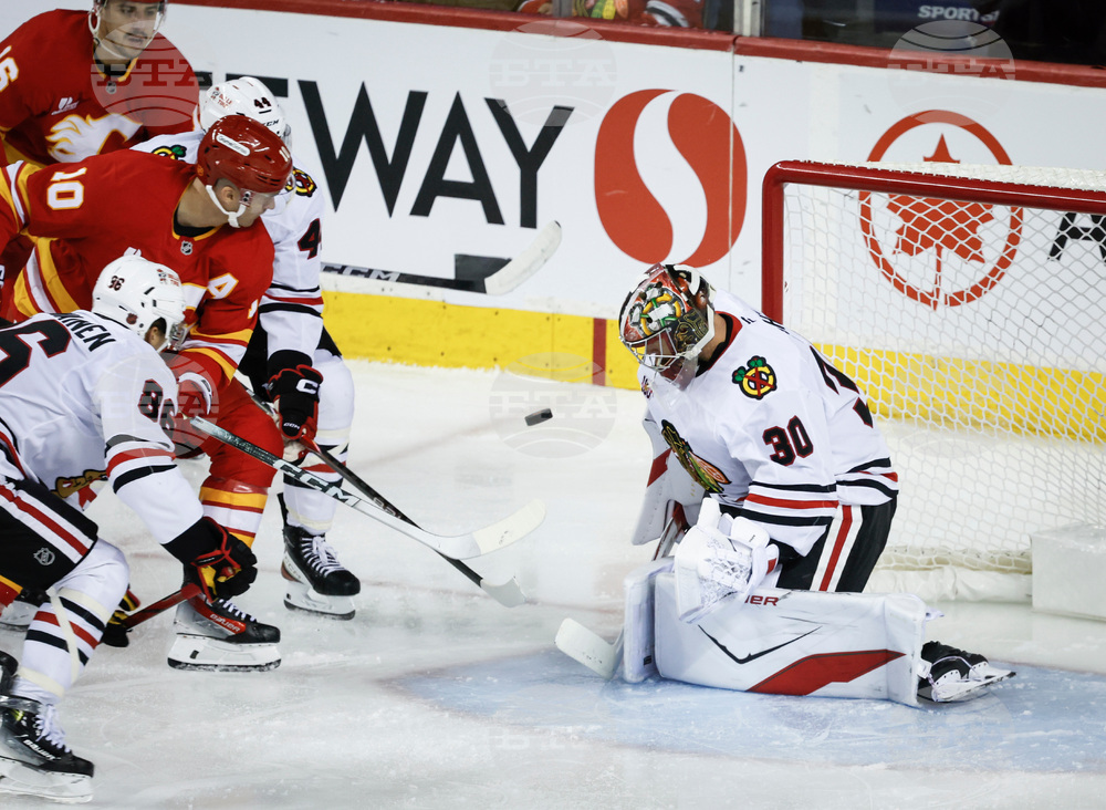 Blackhawks Flames Hockey