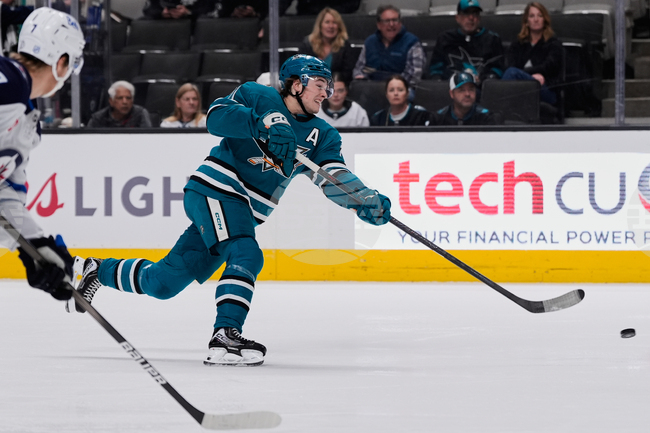 Канадецът Маклин Селебрини вече има 23 точки след гол и асистенция при победата на Сан Хосе над Уинипег в НХЛ