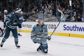 APTOPIX Jets Sharks Hockey