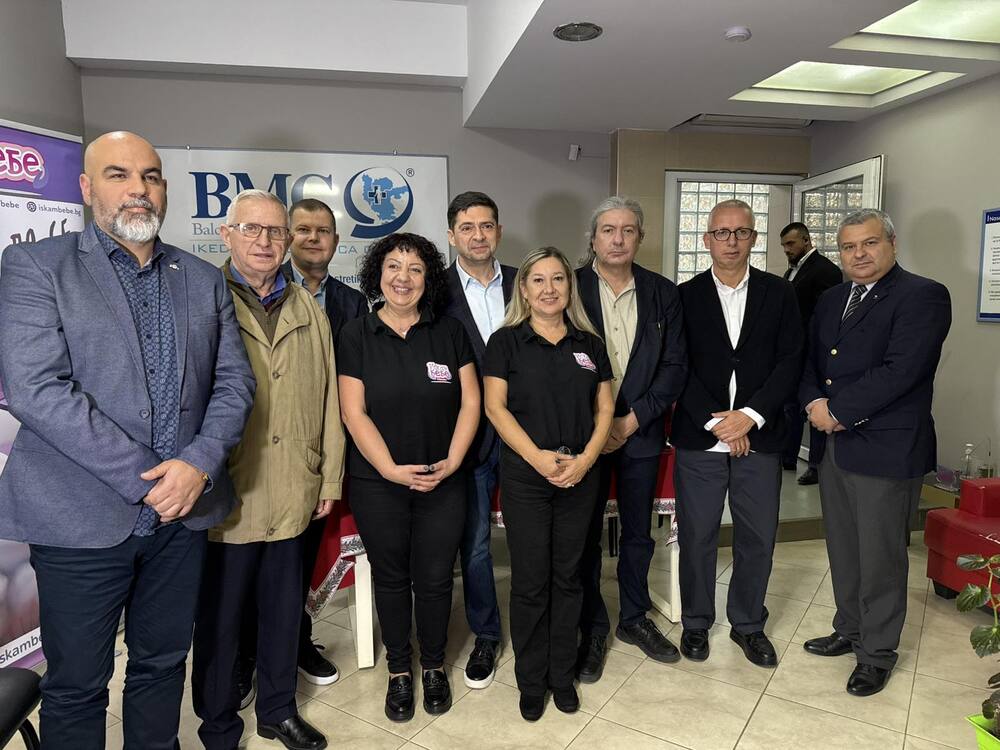 За повече щастливи семейства: Български лекари преглеждат безплатно семейства с репродуктивни проблеми в Албания