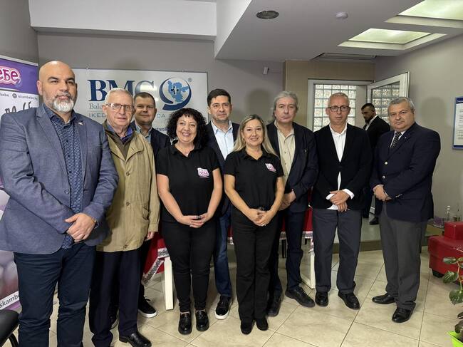 За повече щастливи семейства: Български лекари преглеждат безплатно семейства с репродуктивни проблеми в Албания