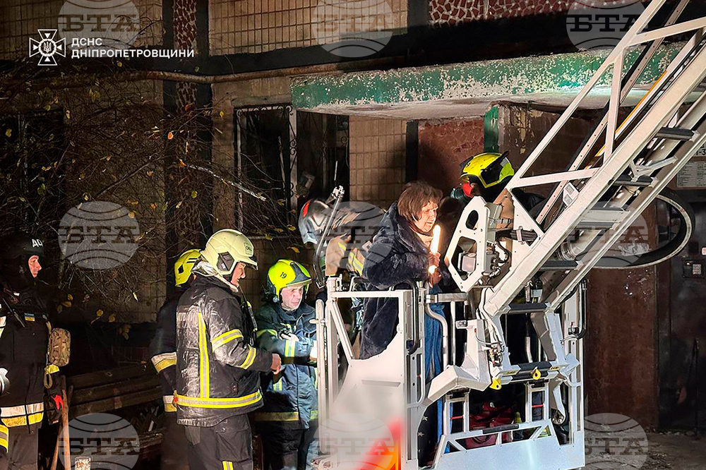 До четирима се увеличи броят на жертвите от руски ракетен удар по Днепър, 22 са ранени 