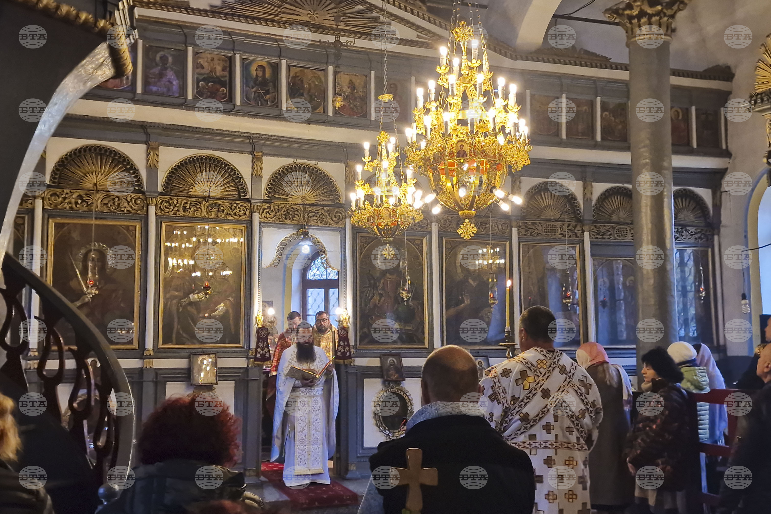 Църквата "Свети Архангел Михаил" в Пазарджик отбеляза храмовия си празник