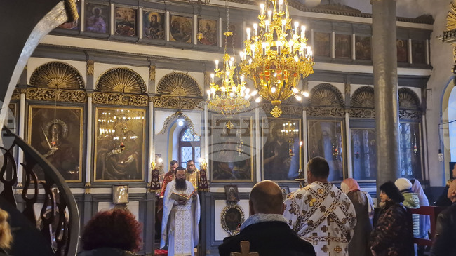 Църквата "Свети Архангел Михаил" в Пазарджик отбеляза храмовия си празник 