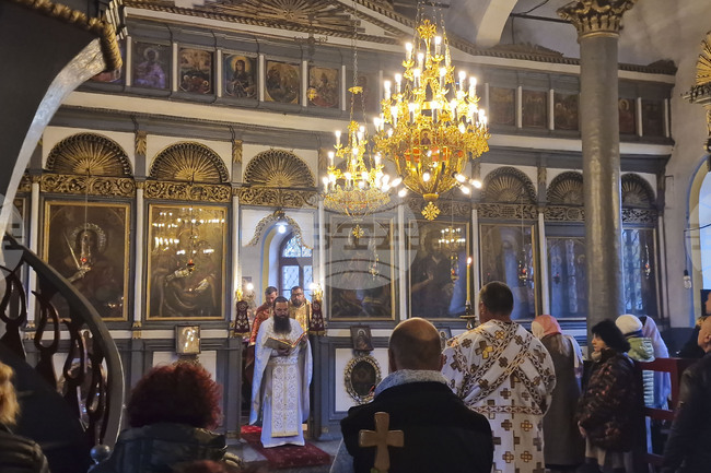Църквата "Свети Архангел Михаил" в Пазарджик отбеляза храмовия си празник 