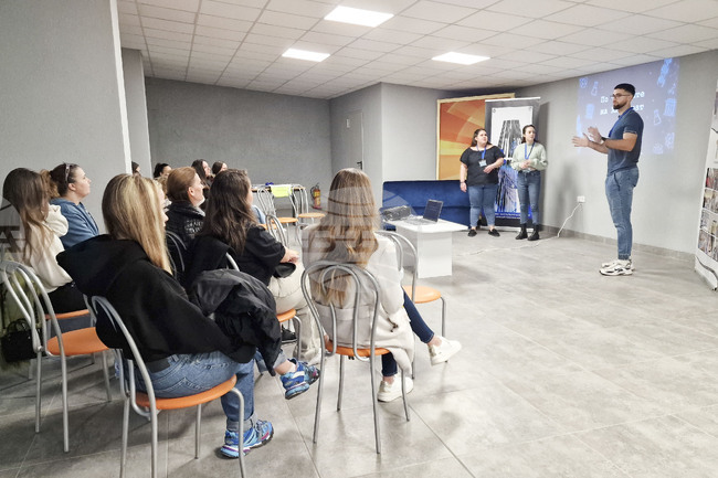 Възможностите за обучение и реализация в медицински университети в България се представят на уъркшоп "По стъпките на Хипократ" в Шумен